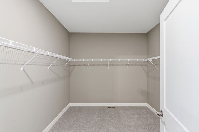 916 Kepler Avenue NE, Hanover, MN 55341