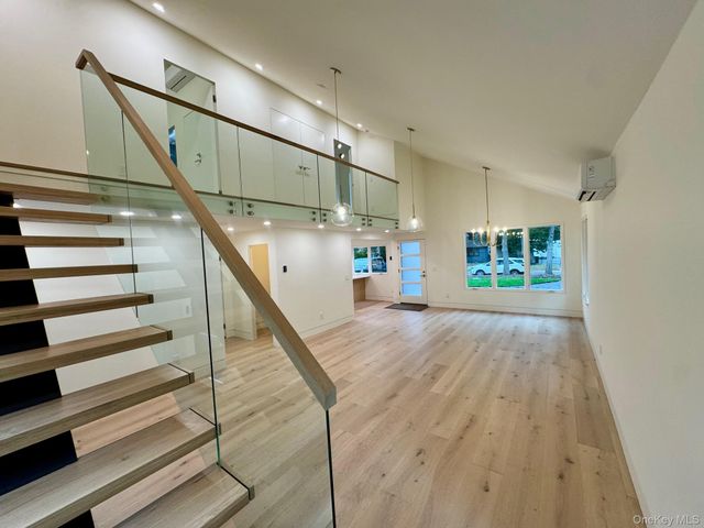 17 Heather Drive, Remsenburg, NY 11960