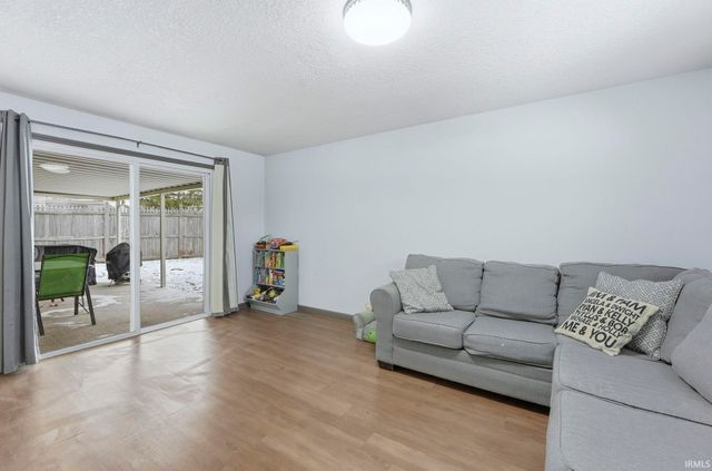 820 Pinetree Drive, Fort Wayne, IN 46819