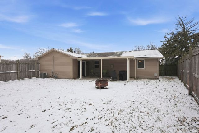 820 Pinetree Drive, Fort Wayne, IN 46819