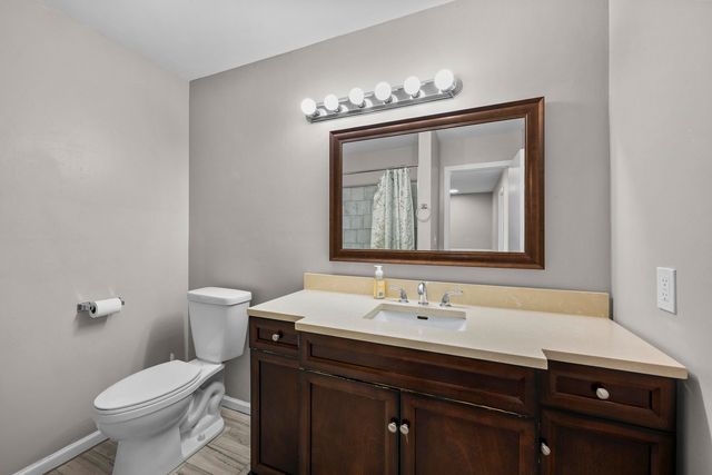 5353 Wright Way W, West Bloomfield, MI 48322