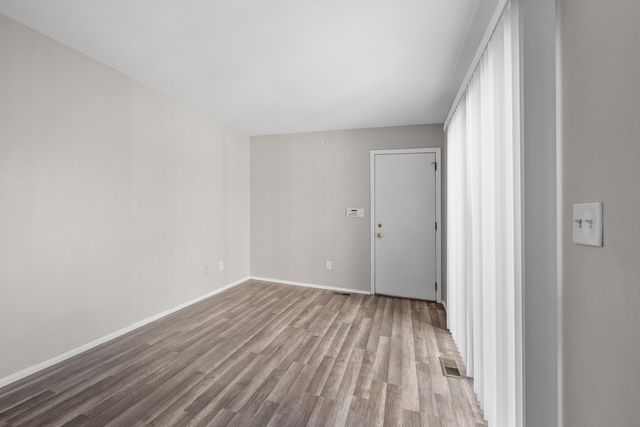 5353 Wright Way W, West Bloomfield, MI 48322