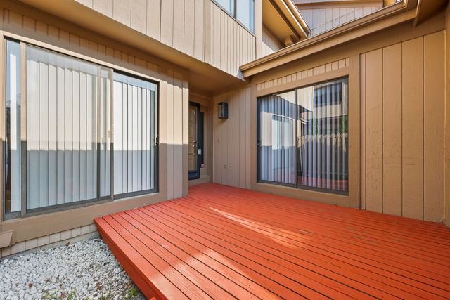 5353 Wright Way W, West Bloomfield, MI 48322