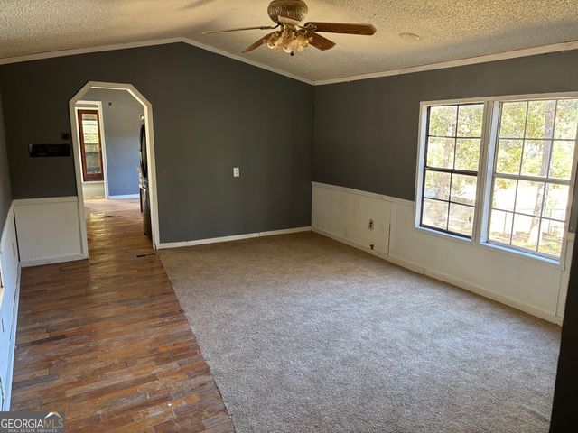 17 Lewis Drive, Lavonia, GA 30553