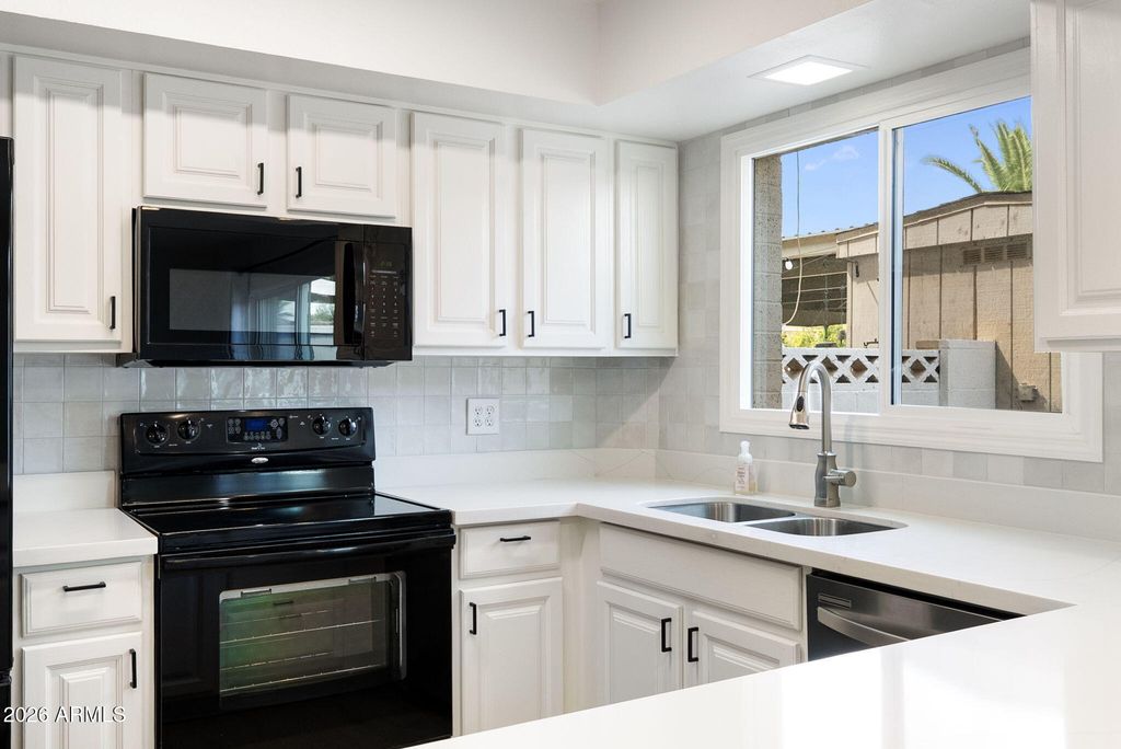 8548 E MCDONALD Drive, Scottsdale, AZ 85250 — exterior