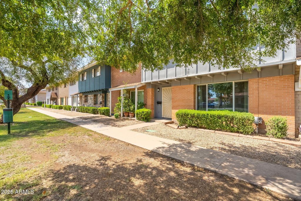 8548 E MCDONALD Drive, Scottsdale, AZ 85250 — photo 3