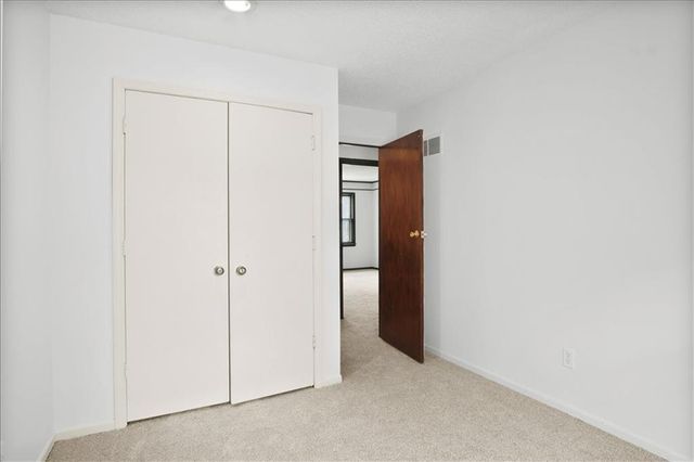 14204 S Raintree Drive, Olathe, KS 66062