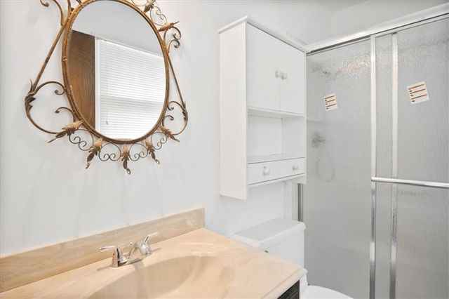 14204 S Raintree Drive, Olathe, KS 66062