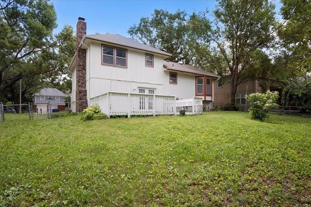 14204 S Raintree Drive, Olathe, KS 66062