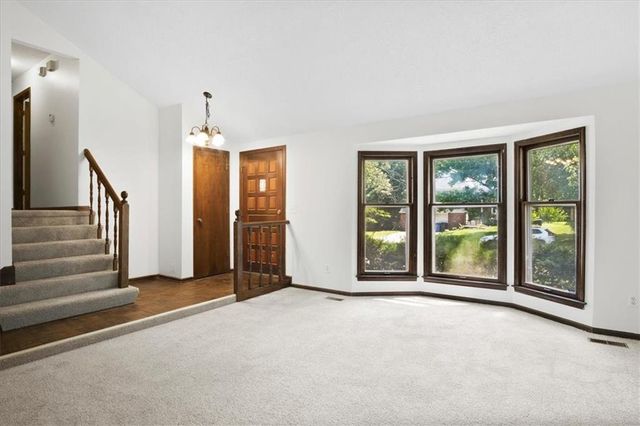 14204 S Raintree Drive, Olathe, KS 66062