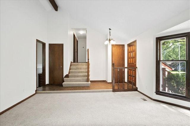 14204 S Raintree Drive, Olathe, KS 66062