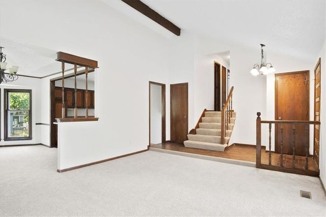 14204 S Raintree Drive, Olathe, KS 66062