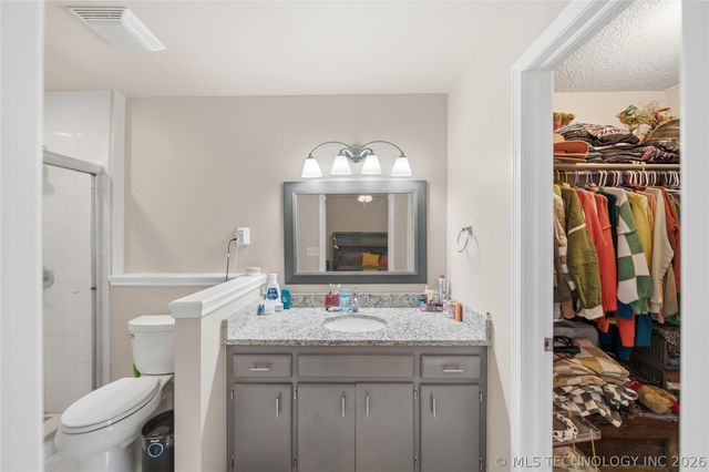 112 N Chestnut Avenue, Broken Arrow, OK 74012