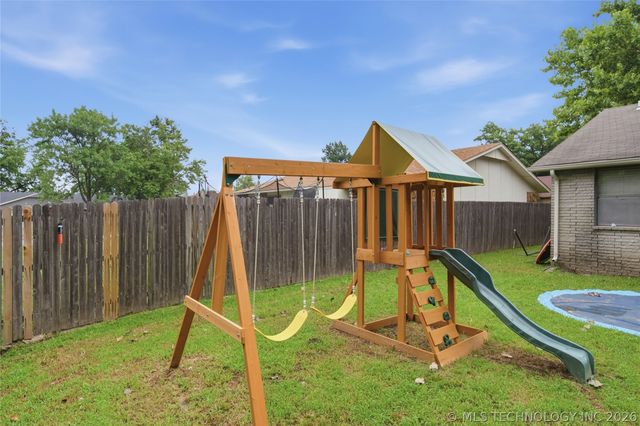 112 N Chestnut Avenue, Broken Arrow, OK 74012