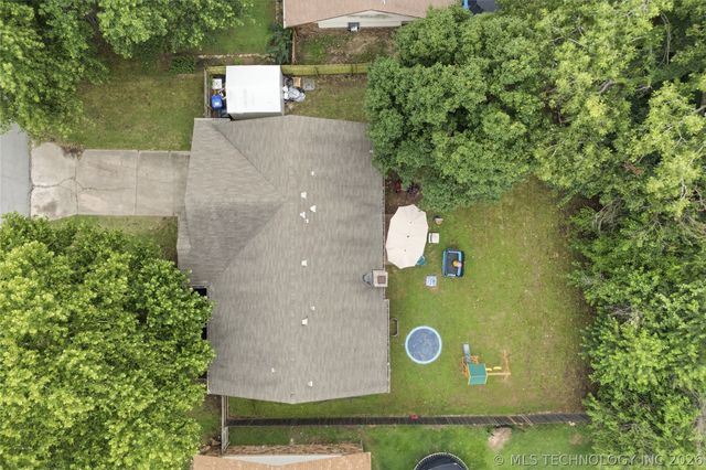 112 N Chestnut Avenue, Broken Arrow, OK 74012