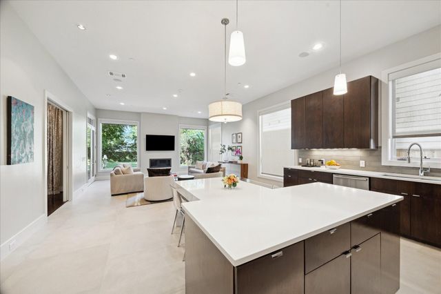 5102 Palmetto Street, Bellaire, TX 77401