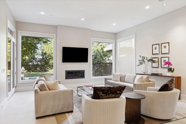 5102 Palmetto Street, Bellaire, TX 77401