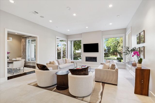 5102 Palmetto Street, Bellaire, TX 77401