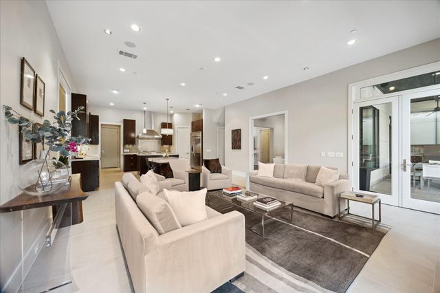 5102 Palmetto Street, Bellaire, TX 77401