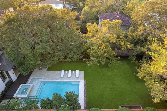 5102 Palmetto Street, Bellaire, TX 77401