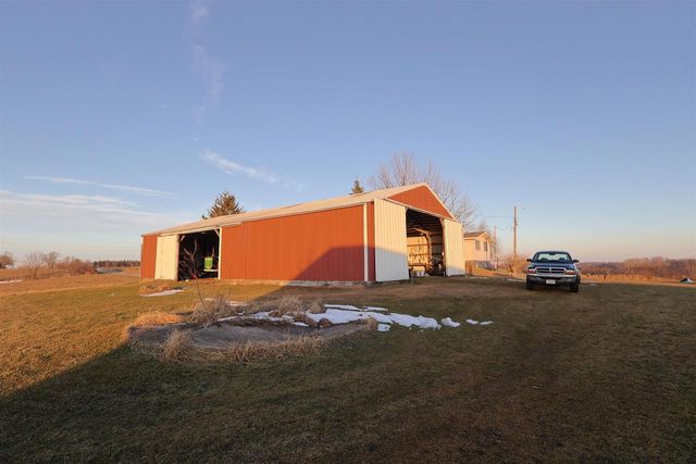 24381 N Irish Ridge Road, Boscobel, WI 53805