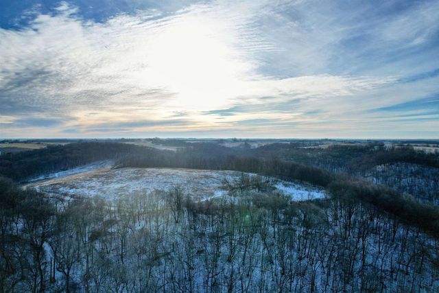 24381 N Irish Ridge Road, Boscobel, WI 53805