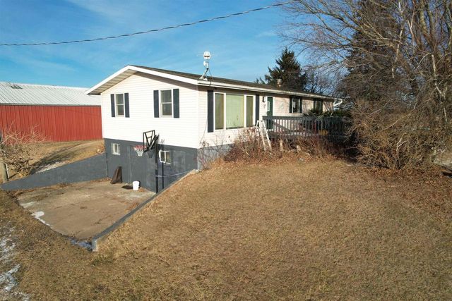 24381 N Irish Ridge Road, Boscobel, WI 53805