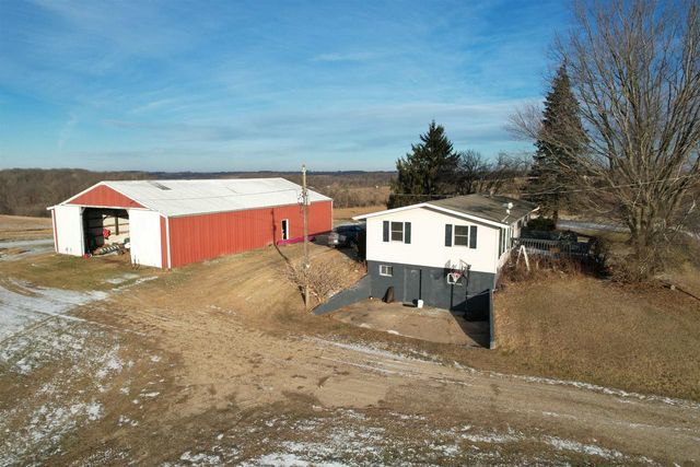 24381 N Irish Ridge Road, Boscobel, WI 53805