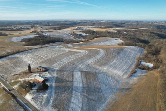 24381 N Irish Ridge Road, Boscobel, WI 53805