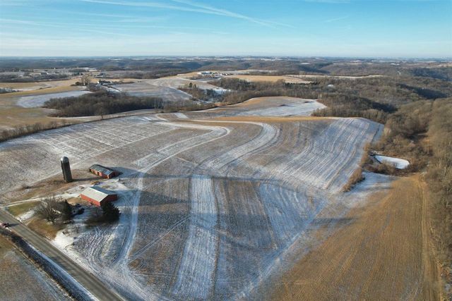 24381 N Irish Ridge Road, Boscobel, WI 53805