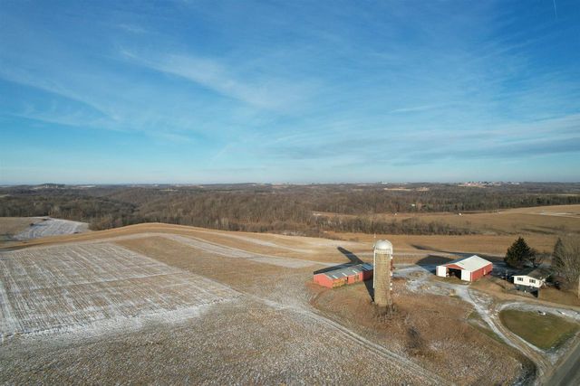 24381 N Irish Ridge Road, Boscobel, WI 53805