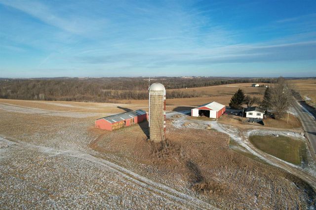 24381 N Irish Ridge Road, Boscobel, WI 53805