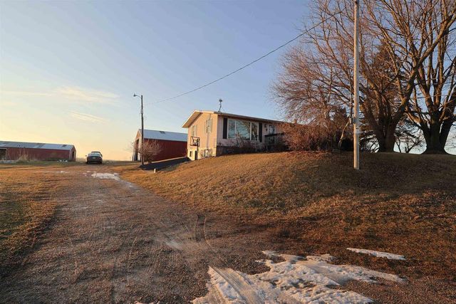 24381 N Irish Ridge Road, Boscobel, WI 53805