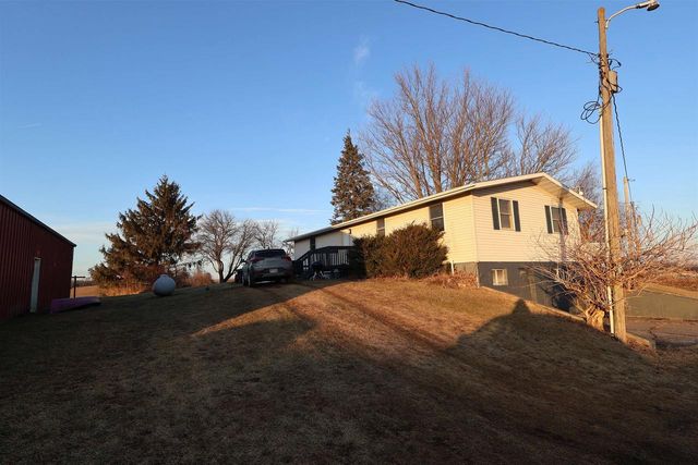 24381 N Irish Ridge Road, Boscobel, WI 53805