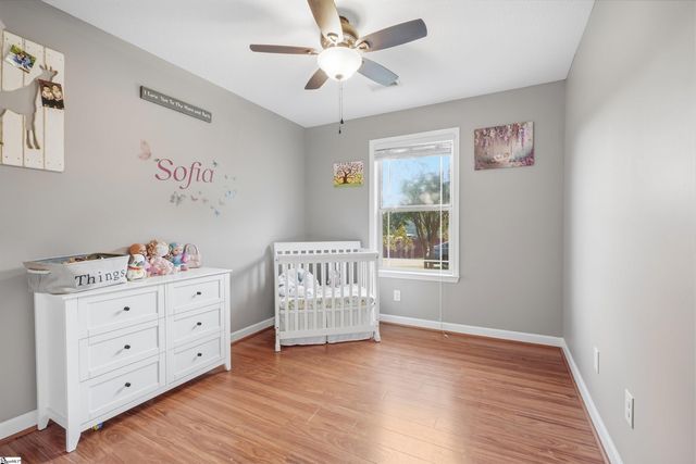 146 Gibbs Road, Wellford, SC 29385