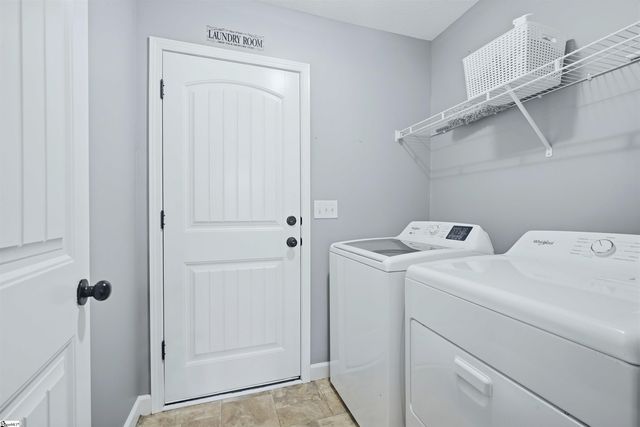 146 Gibbs Road, Wellford, SC 29385