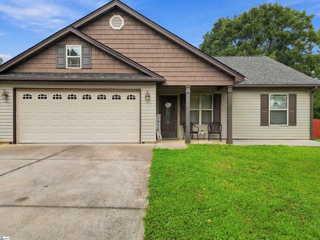 146 Gibbs Road, Wellford, SC 29385