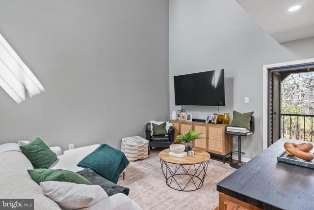 41 CHELMSFORD CT, Marlton, NJ 08053