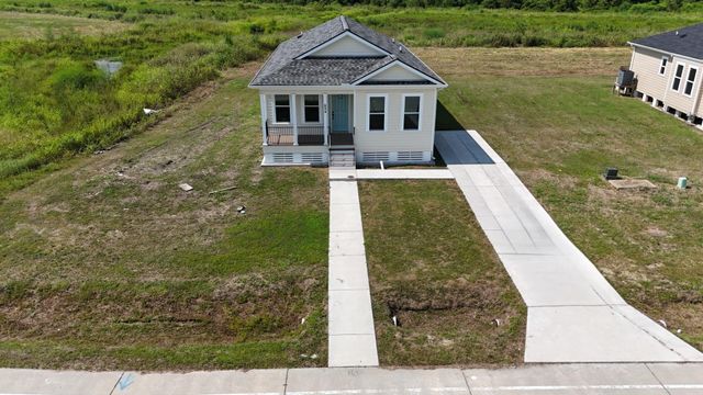624 Jean Charles Boulevard, Gray, LA 70359