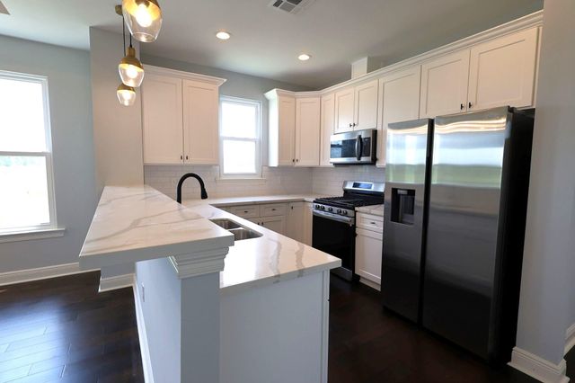 624 Jean Charles Boulevard, Gray, LA 70359