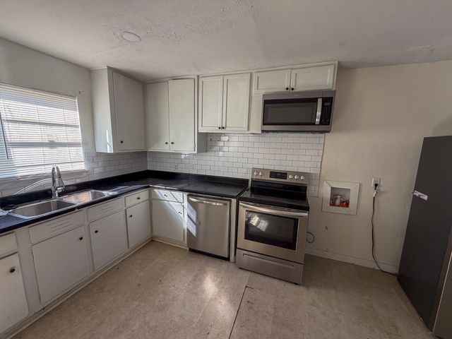 67 Mundt Street, Denison, TX 75020