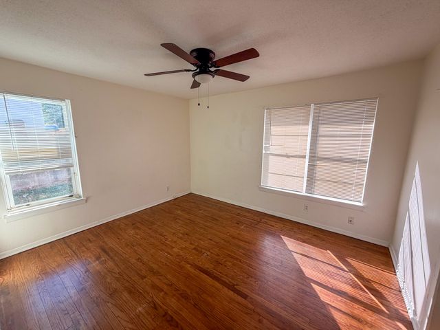 67 Mundt Street, Denison, TX 75020
