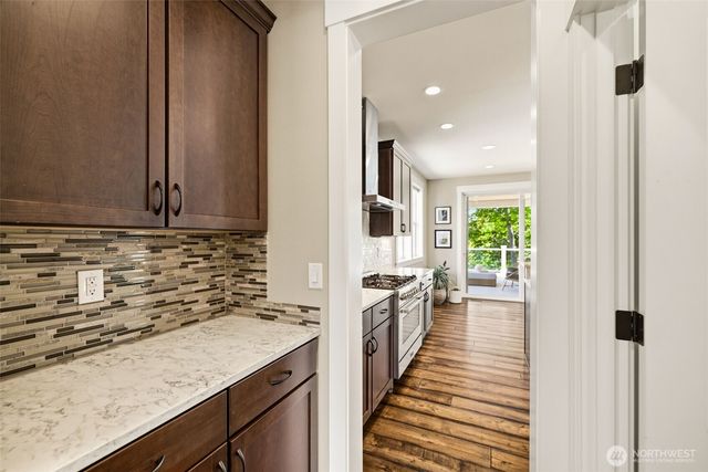 307 Puyallup Street, Steilacoom, WA 98388