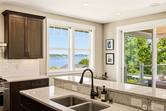 307 Puyallup Street, Steilacoom, WA 98388