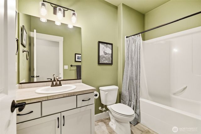 307 Puyallup Street, Steilacoom, WA 98388