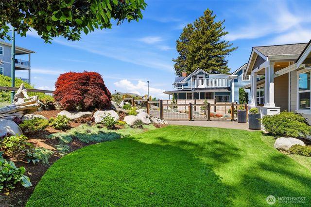 307 Puyallup Street, Steilacoom, WA 98388