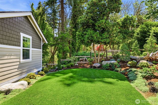 307 Puyallup Street, Steilacoom, WA 98388