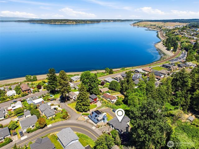 307 Puyallup Street, Steilacoom, WA 98388