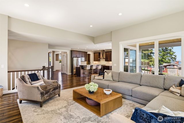 307 Puyallup Street, Steilacoom, WA 98388