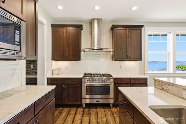 307 Puyallup Street, Steilacoom, WA 98388